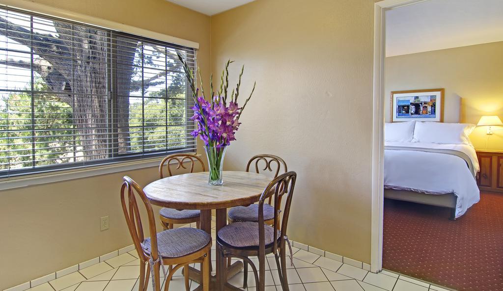 Svendsgaard's Carmel-by-the-Sea
